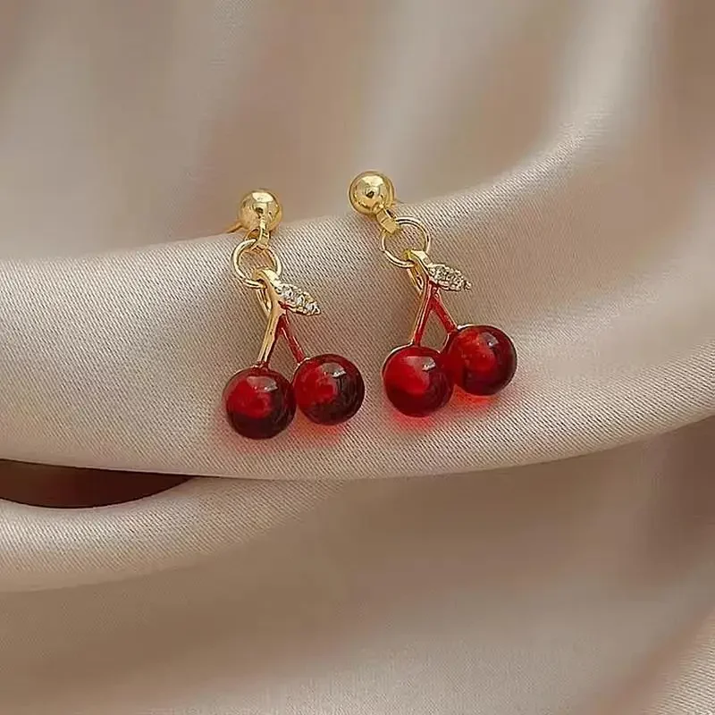 Boucle d'oreille japonaise cerise rouge - Image 4