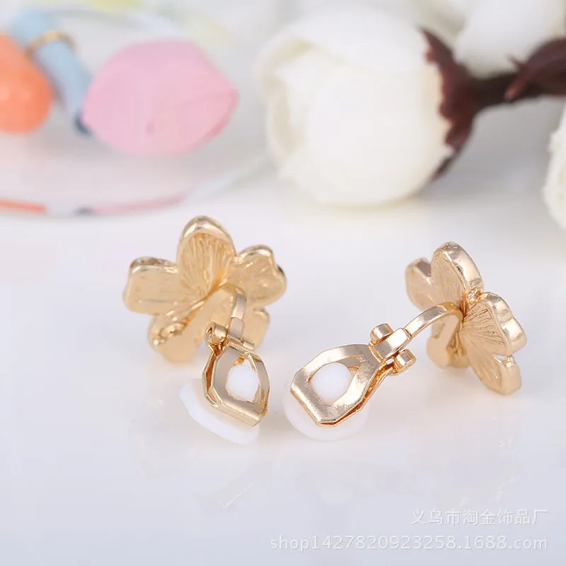 Boucle d'Oreille Japonaise fleur sans piercing - Image 4