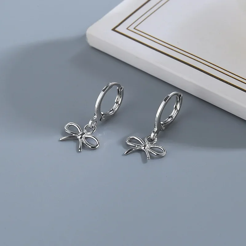 Boucle d'oreille japonaise nœud papillon