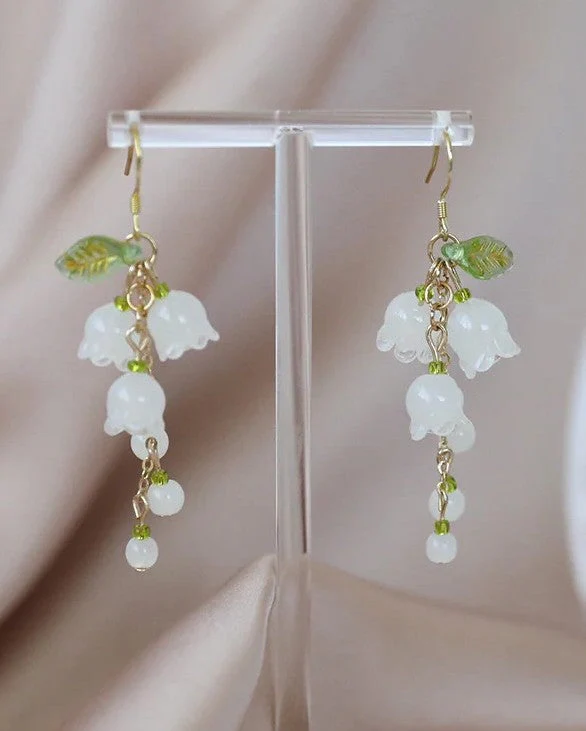 Boucles d'oreilles japonaises Fleur de muguet - Image 2