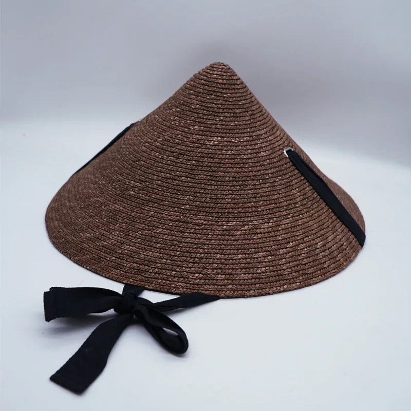 Chapeau de Paille Japonais Conique à Cordon - Image 5