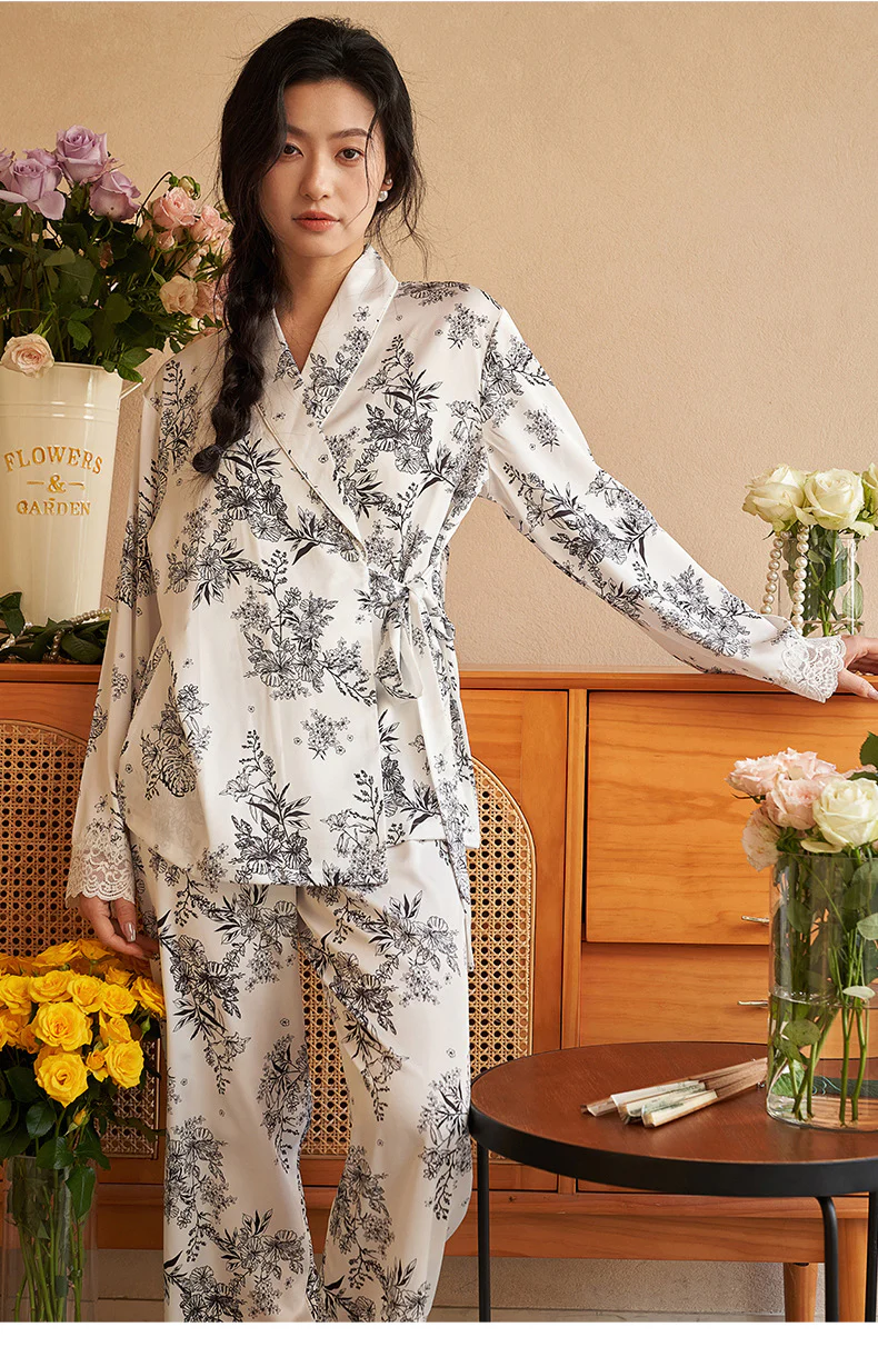 Ensemble Pyjama Kimono Femme Noir et Blanc