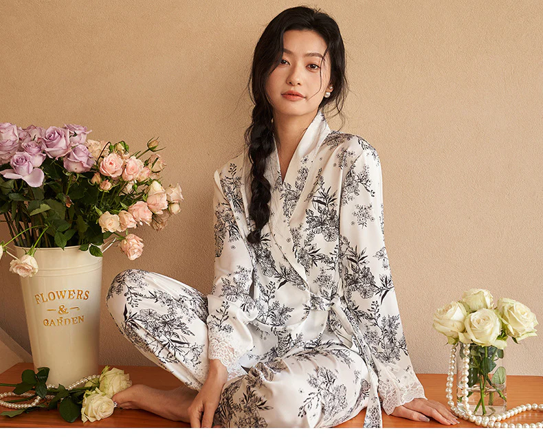 Ensemble Pyjama Kimono Femme Noir et Blanc - Image 3