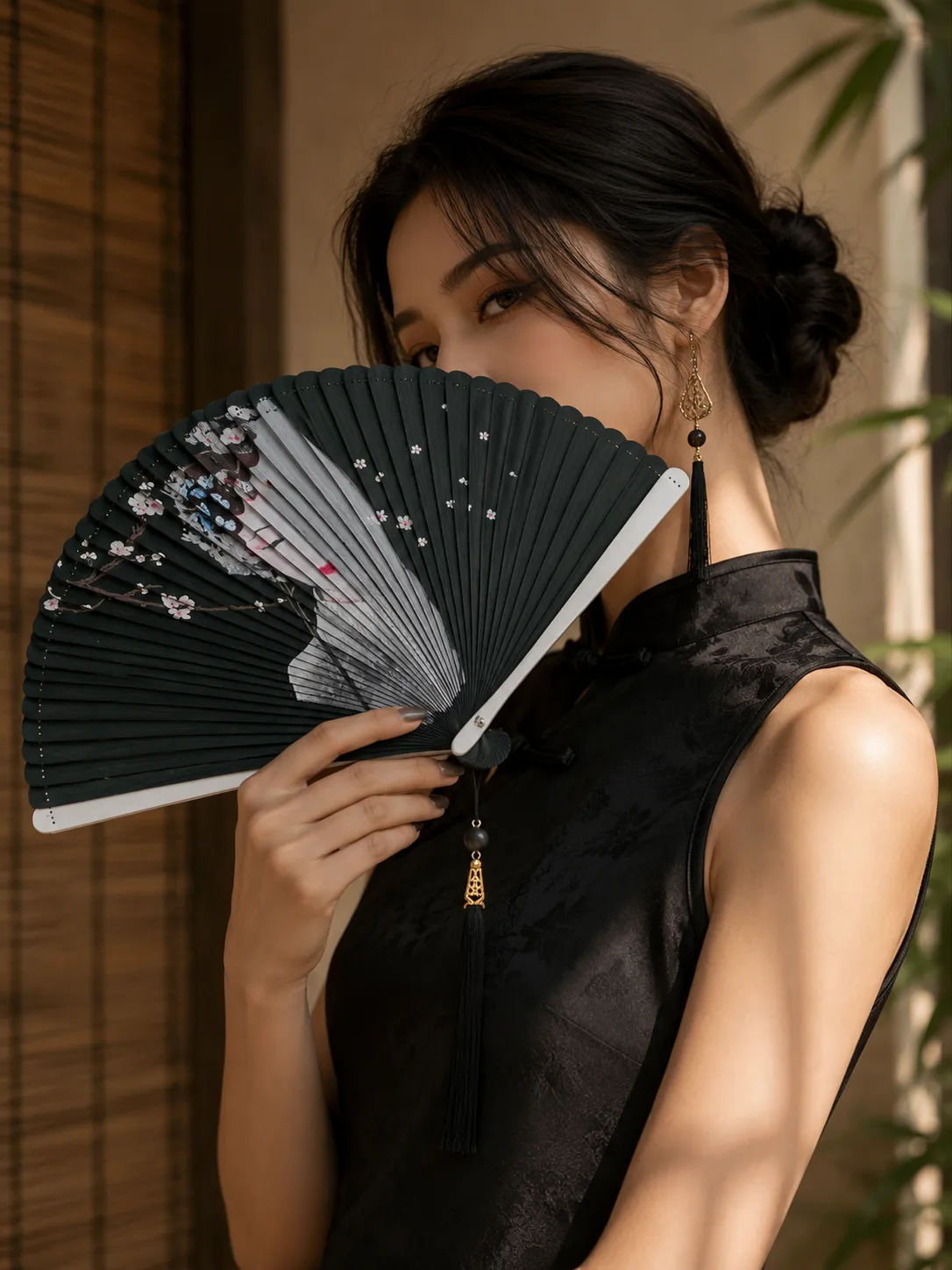 Éventail Japonais Imprimé Geisha - Image 2