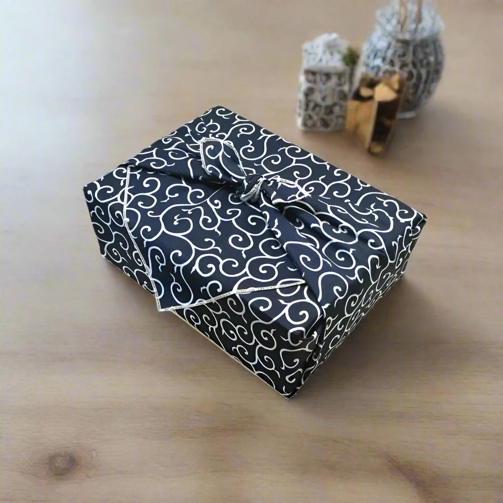 Furoshiki Arabesque - Image 2