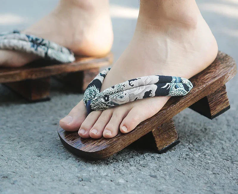 Geta en bois homme traditionnel - Image 11