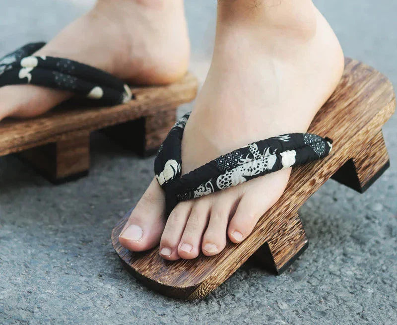 Geta en bois homme traditionnel - Image 6