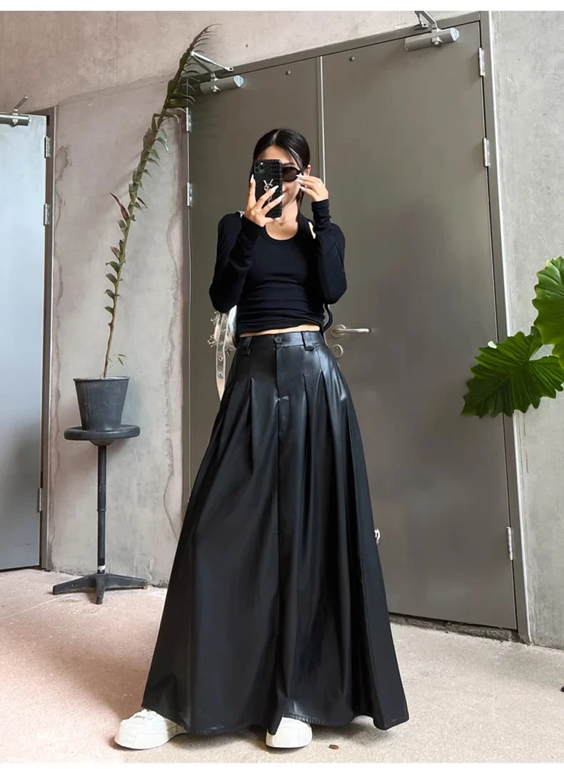 Jupe Japonaise Longue Plissée en Cuir