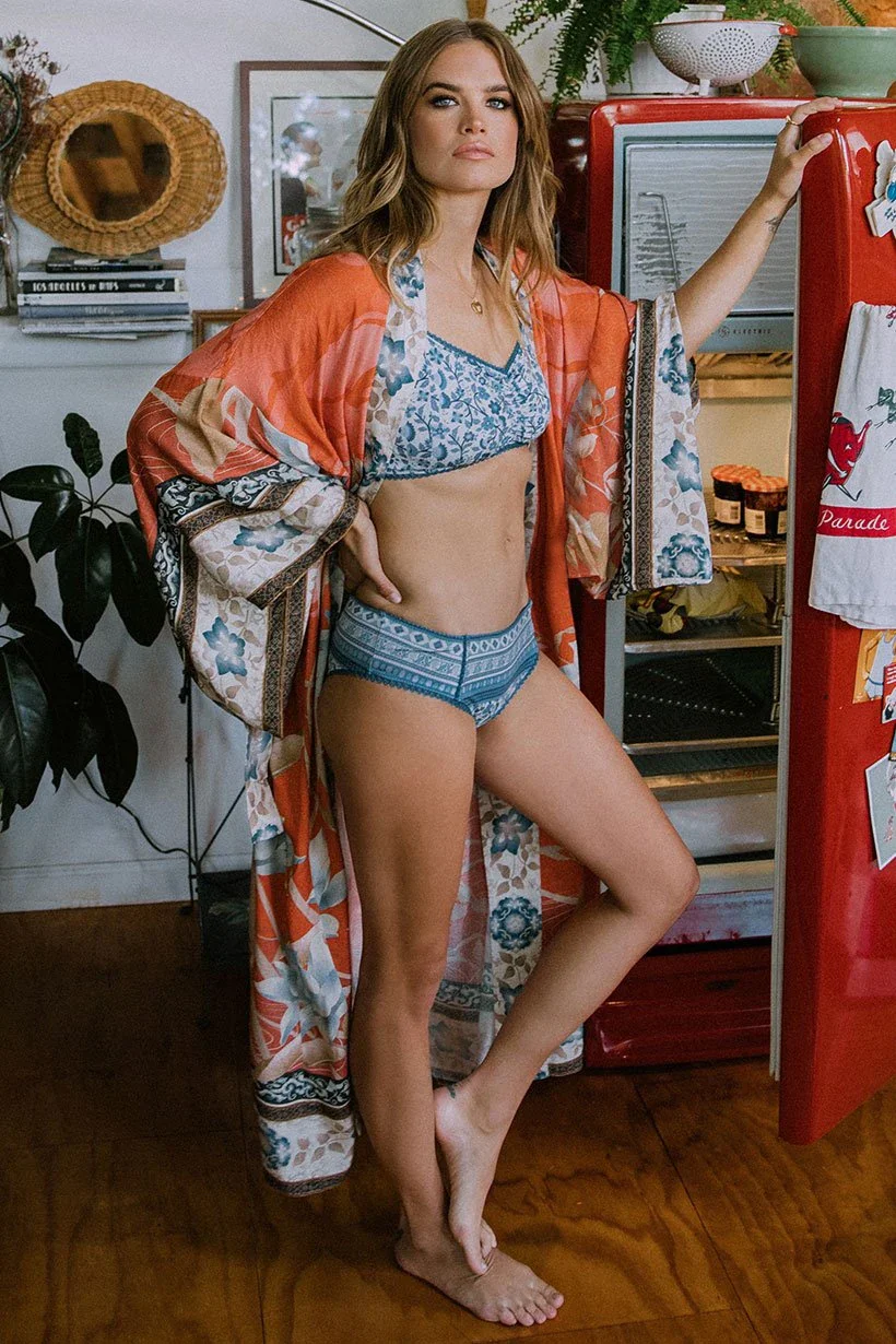 Kimono de Plage Fleuri Design - Image 2