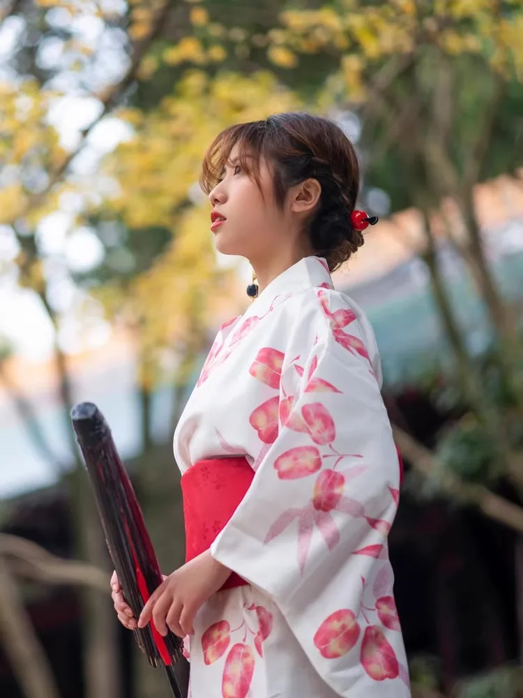 Kimono Japonais Femme Imprimé Fleurs Rouges - Image 3