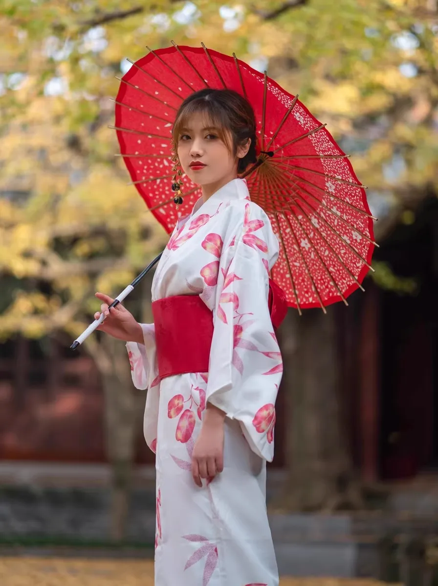 Kimono Japonais Femme Imprimé Fleurs Rouges - Image 4