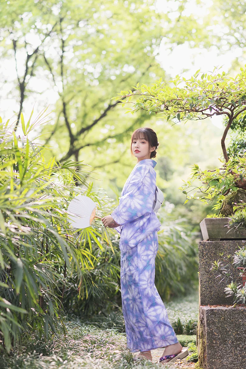 Kimono Japonais Femme Mauve à Fleurs - Image 3