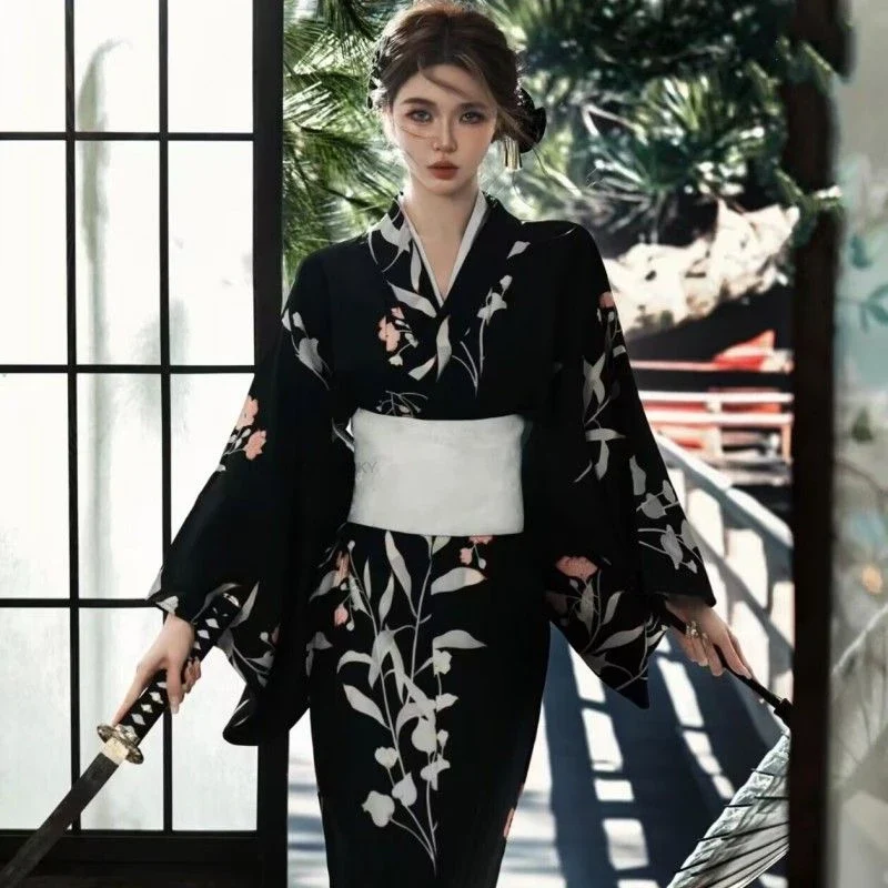 Kimono Japonais Femme Noir Vintage - Image 2