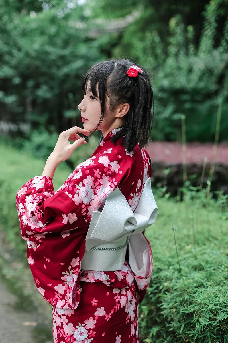 Kimono Japonais Femme Rouge Floral - Image 4