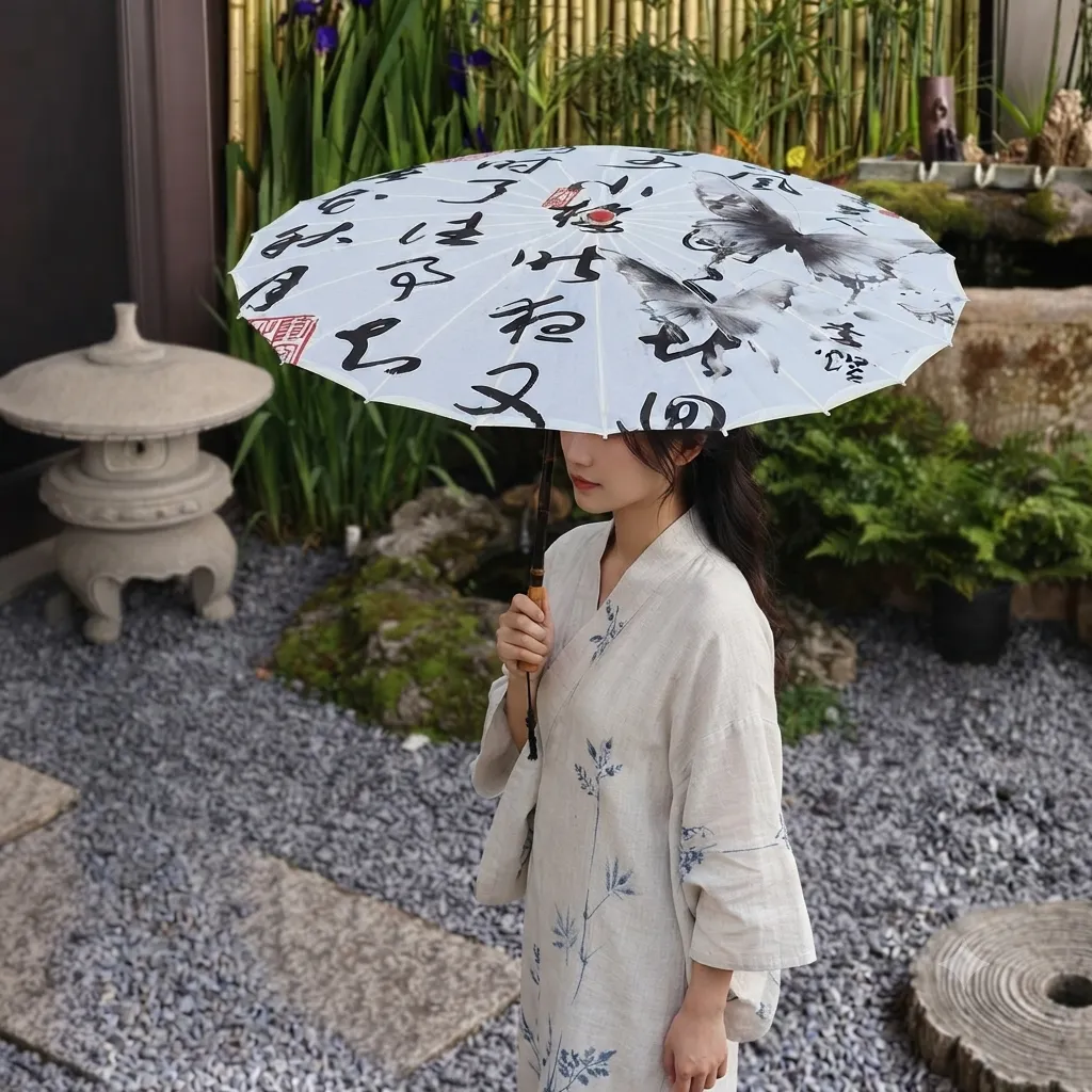 Ombrelle Japonaise Papillons Noir et Blanc - Image 3
