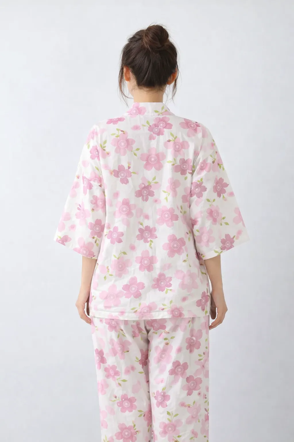 Pyjama Japonais à Fleurs Roses - Image 2