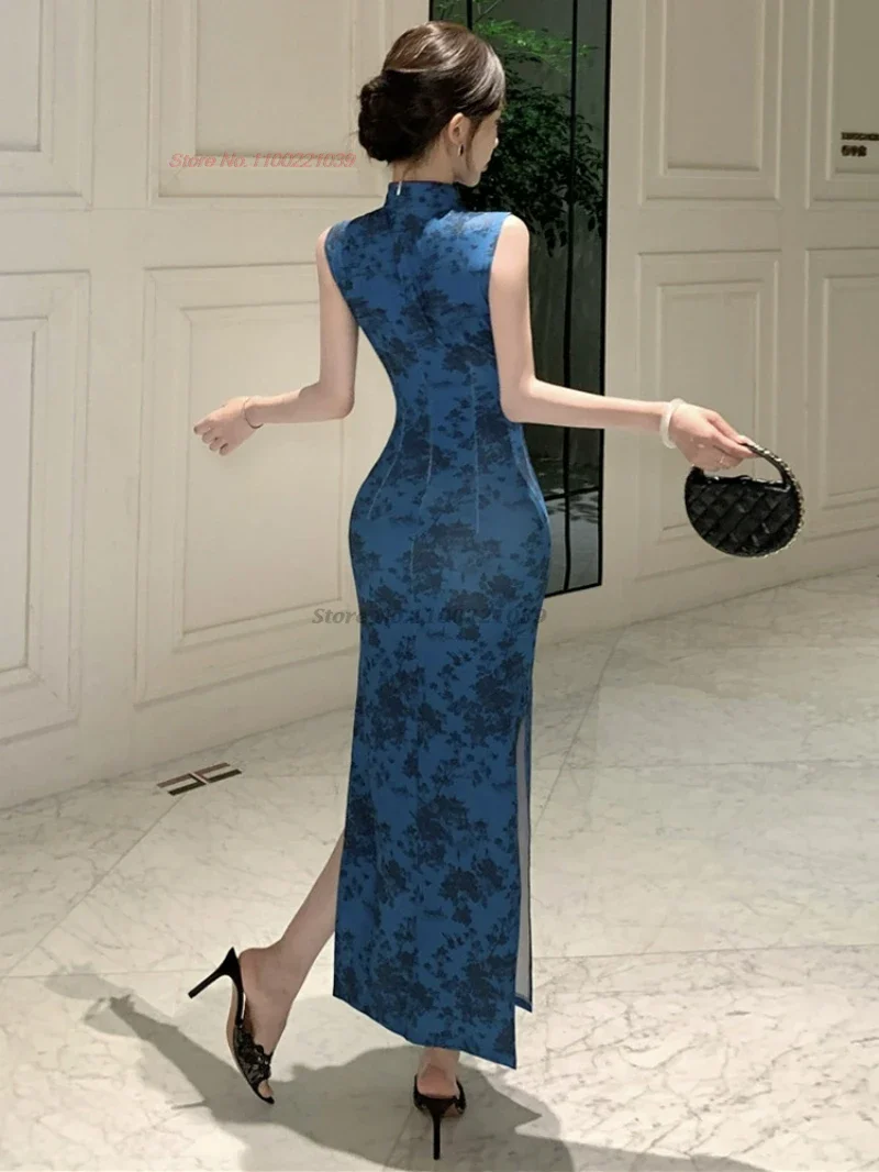 Robe Japonaise Bleue Près du Corps - Image 4