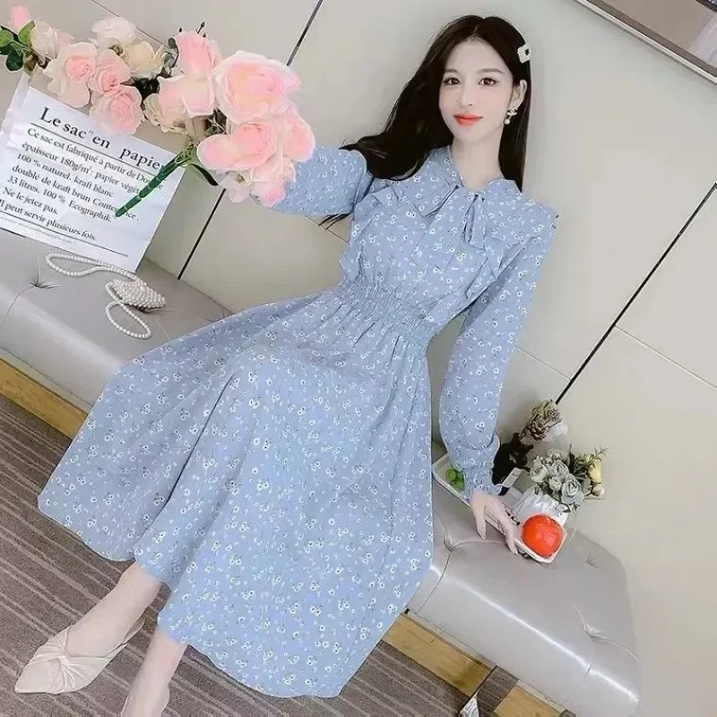 Robe Japonaise Fleurie Rétro - Image 3