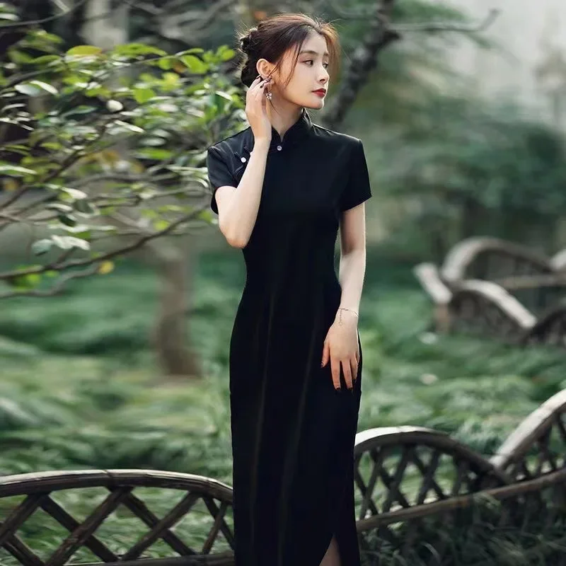 Robe Japonaise Noire À Fente - Image 3