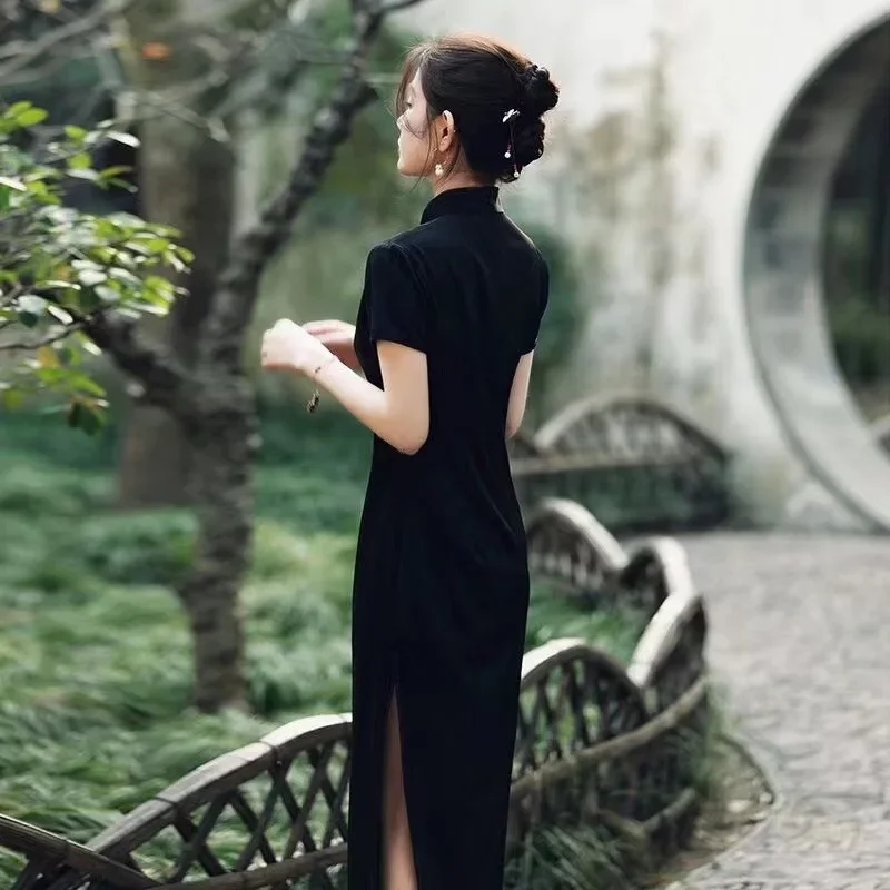 Robe Japonaise Noire À Fente - Image 4