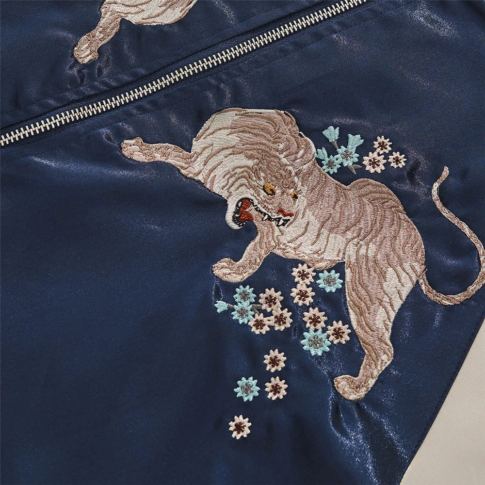 Sukajan Tigre et Fleurs de Cerisier - Image 4