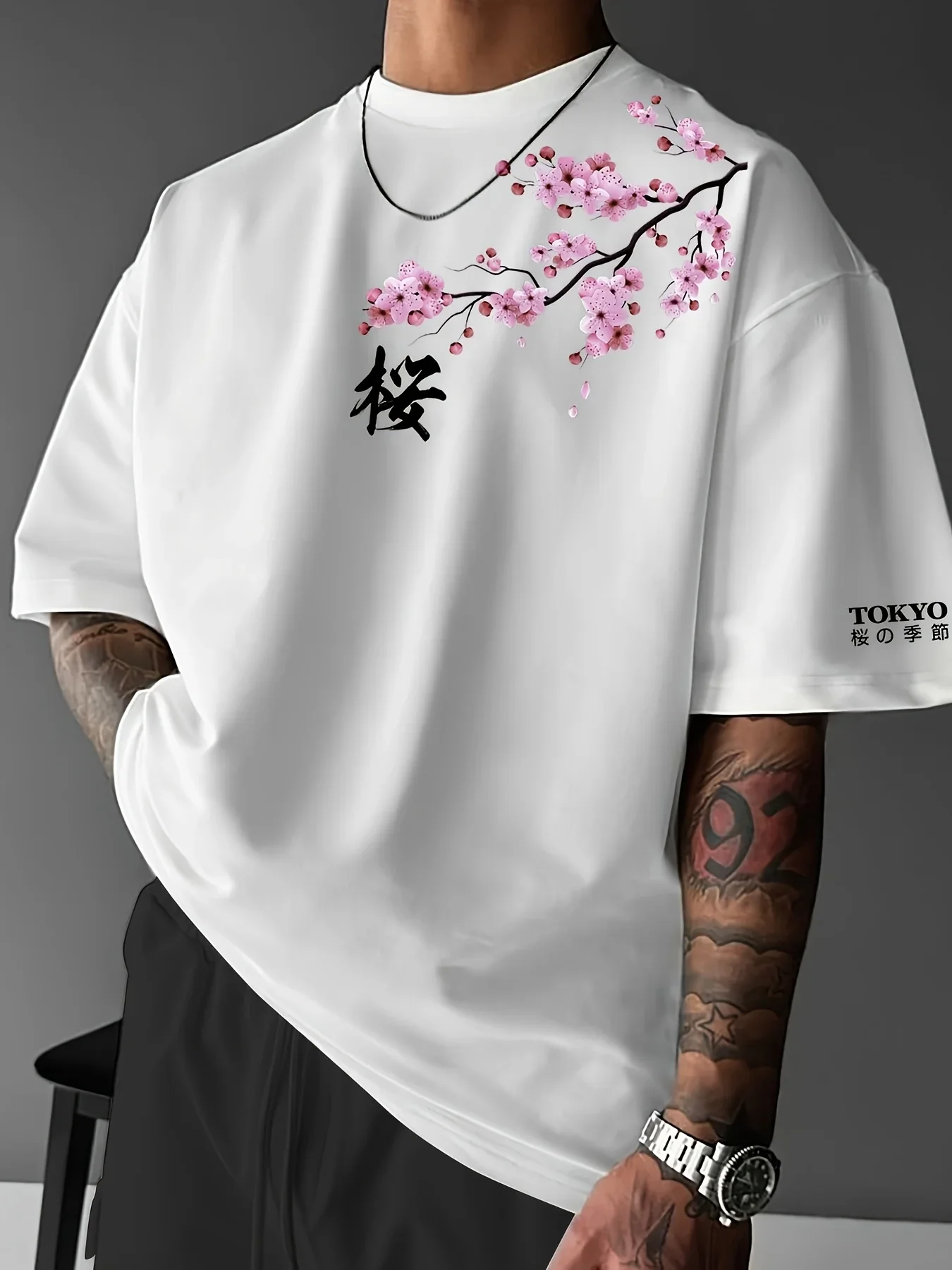 T-shirt Japonais Elégant Sakura - Image 2