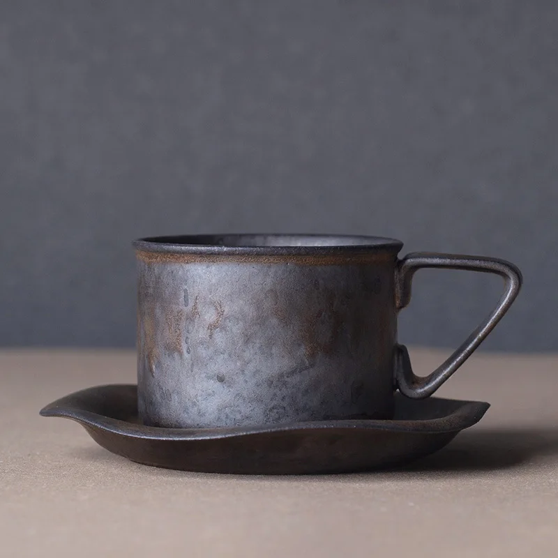 Tasse à café japonaise à plateau